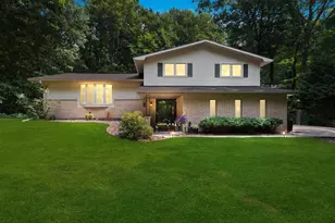 1878 Oakhill Dr, Green Bay, WI 54313 - Photo 1