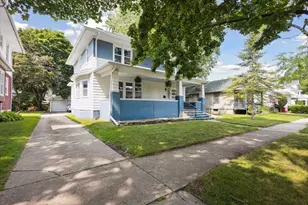 139 N Maple Ave, Green Bay, WI 54303 - Photo 1