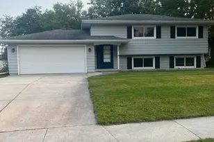 2109 Hickory Ln, New Holstein, WI 53061 - Photo 1