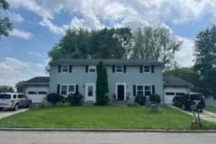 824 E Briar Ln, Green Bay, WI 54301 - Photo 1