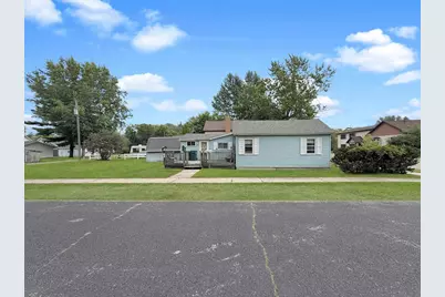 521 Cushman Street, Marinette, WI 54143 - Photo 1