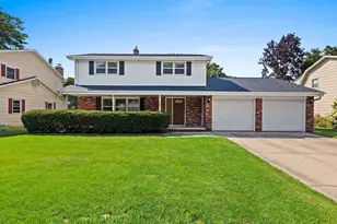 512 Pine Terrace, Green Bay, WI 54303 - Photo 1