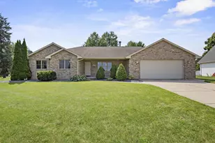 3594 Highland Center Dr, Green Bay, WI 54311 - Photo 1