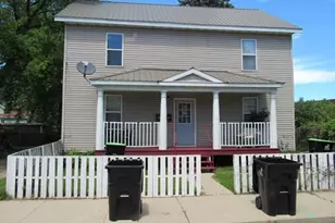 408 9th Ave, Menominee, MI 49858 - Photo 1