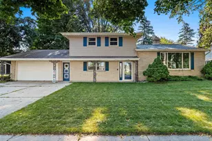 336 N Locust St, Green Bay, WI 54303 - Photo 1