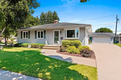 525 Marcella Avenue, Combined Locks, WI 54113 - Photo 1