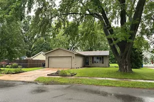 1913 Crane St, Oshkosh, WI 54901 - Photo 1