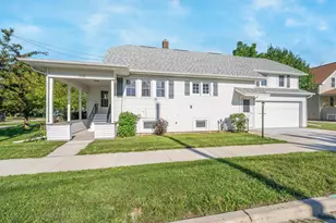 1524 Wisconsin St, Oshkosh, WI 54901 - Photo 1