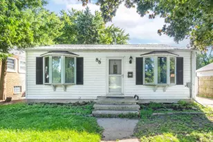 88 Mathewson St, Menasha, WI 54952 - Photo 1