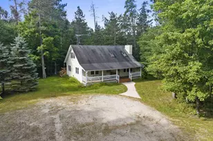 N11900 White Pine Ln, Silver Cliff, WI 54104 - Photo 1
