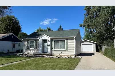 625 Cleveland Street, Neenah, WI 54956 - Photo 1