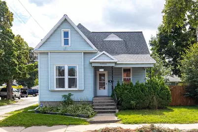 613 W Walnut Street, Green Bay, WI 54303 - Photo 1