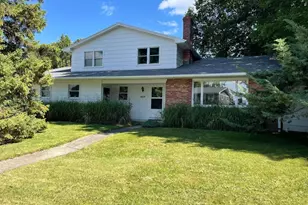 409 Bretcoe Dr, Green Bay, WI 54302 - Photo 1