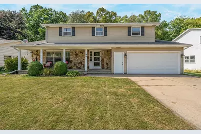 94 Crestview Drive, Appleton, WI 54915 - Photo 1