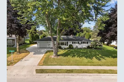 401 S Parkway Drive, Brillion, WI 54110 - Photo 1