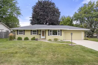 1005 Devonshire Drive, Oshkosh, WI 54902 - Photo 1