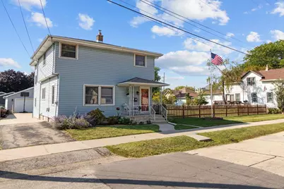 929 Kansas Street, Oshkosh, WI 54902 - Photo 1