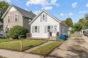 876 Dousman St, Green Bay, WI 54303 - Photo 1