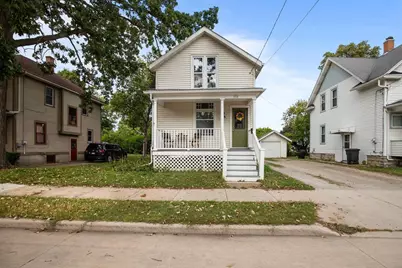 312 W Melvin Avenue, Oshkosh, WI 54901 - Photo 1