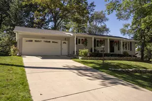 1123 St Charles Dr, Green Bay, WI 54311 - Photo 1