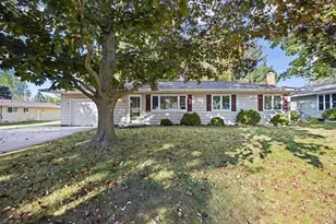 117 N 16th Pl, Sturgeon Bay, WI 54235 - Photo 1