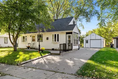 527 E Coolidge Avenue, Appleton, WI 54915 - Photo 1