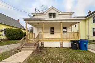 1328 N Main St, Oshkosh, WI 54901 - Photo 1