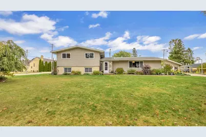 540 Wisconsin Avenue, North Fond du Lac, WI 54937 - Photo 1