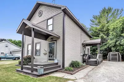 409 Broadway Avenue, Oconto, WI 54153 - Photo 1