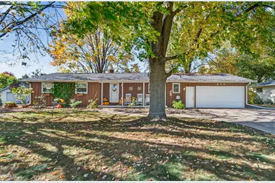 689 S Oakwood Road, Oshkosh, WI 54904 - Photo 1