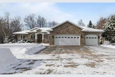 592 Cornrow Lane, Combined Locks, WI 54113 - Photo 1