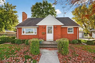 210 W Peckham Street, Neenah, WI 54956 - Photo 1