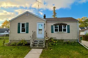 372 Evergreen Ave, Fond du Lac, WI 54935 - Photo 1