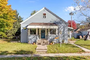 418 Stevens Ct, Oshkosh, WI 54901 - Photo 1