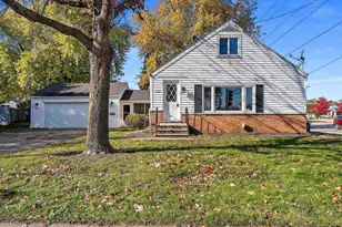 1721 Wisconsin St, Oshkosh, WI 54901 - Photo 1