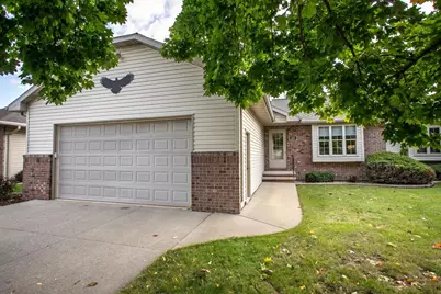20 Spencer Village Court, Appleton, WI 54914 - Photo 1