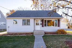 871 Plank Rd, Menasha, WI 54952 - Photo 1