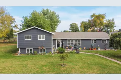 10 Maryden Road, Oshkosh, WI 54904 - Photo 1