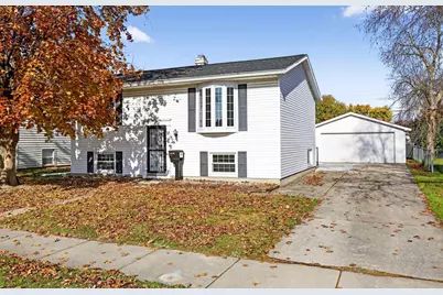 1200 W Bell Avenue, Appleton, WI 54914 - Photo 1