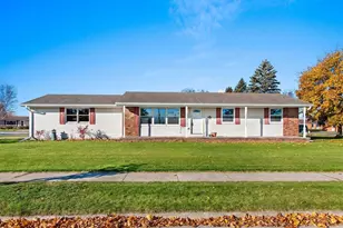 821 5th St, Kewaunee, WI 54216 - Photo 1