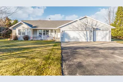 7538 S Chase Road, Pulaski, WI 54162 - Photo 1