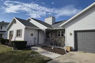 4524 Bleser Ct, Manitowoc, WI 54220 - Photo 1