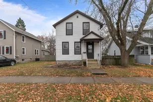 819 Otter Ave, Oshkosh, WI 54901 - Photo 1