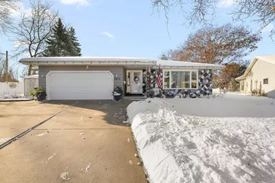 1615 W 6th Avenue, Oshkosh, WI 54902 - Photo 1