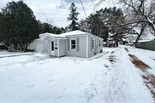 1205 32nd Ave, Menominee, MI 49858 - Photo 1