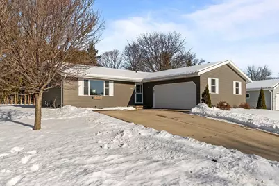 580 W Henry Street, Kaukauna, WI 54130 - Photo 1