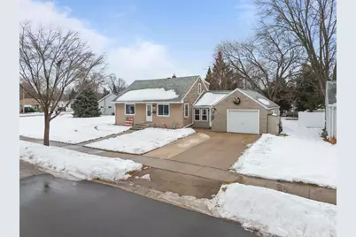 929 Harding Street, Menasha, WI 54952 - Photo 1