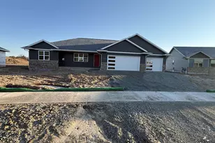 1700 Betty Jean Ln, Green Bay, WI 54313 - Photo 1