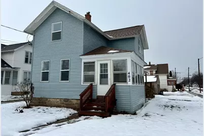 402 W 14th Avenue, Oshkosh, WI 54902 - Photo 1