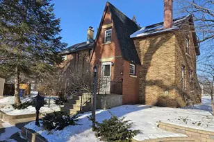 1717 Knapp St, Oshkosh, WI 54902 - Photo 1